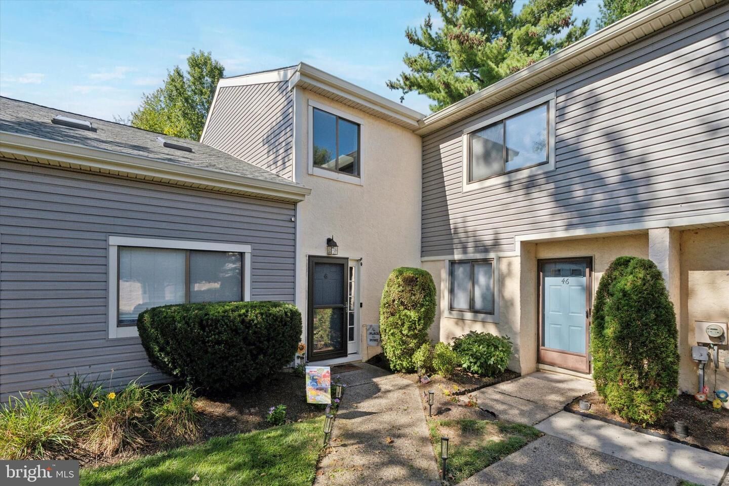 Property Photo:  45 Ember Lane  PA 19044 