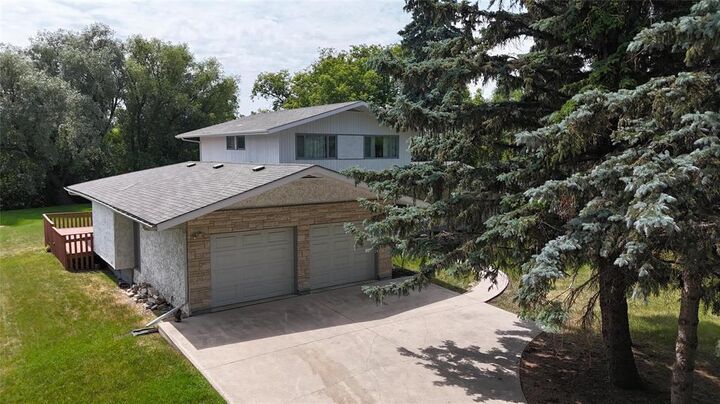 Property Photo:  2398 Portage Avenue  MB R3J 0M8 