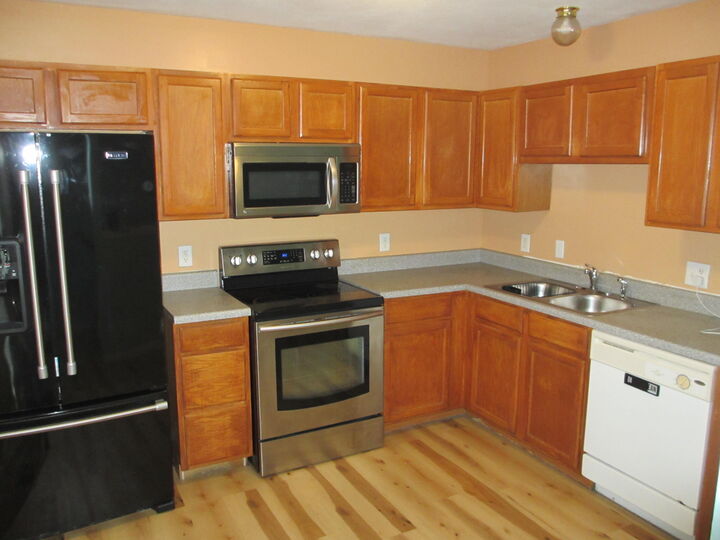 Property Photo:  2512 Emery Dr  MO 65202 