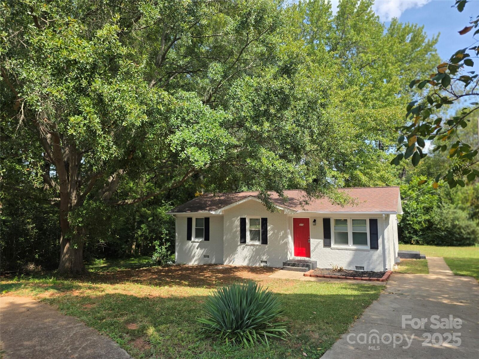 Property Photo:  310 Campbell Circle  NC 28086 