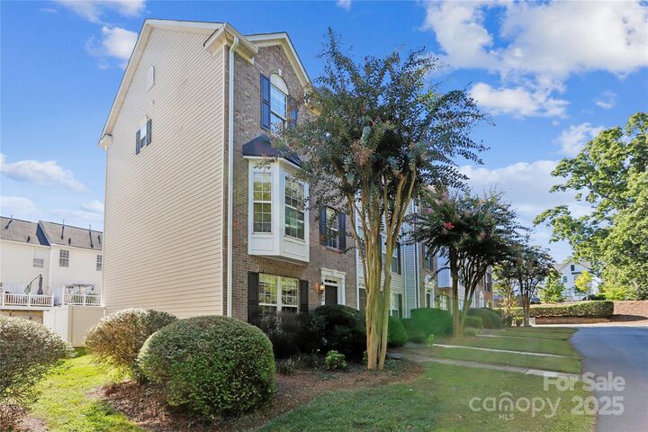 Property Photo: 8165 Millwright Lane NC 28277