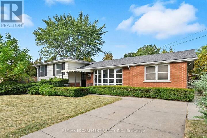 Property Photo:  966 Upper Sherman Avenue  ON L8V 4W4 
