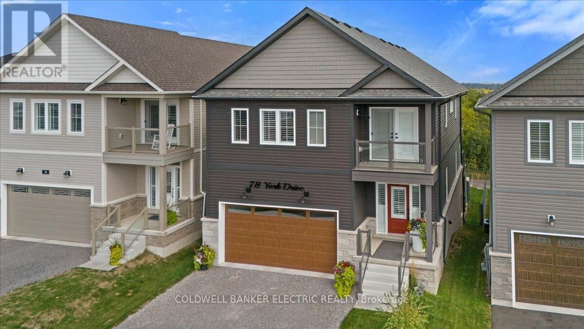 Photo de la propriété:  78 York Drive  ON K9K 0H7 