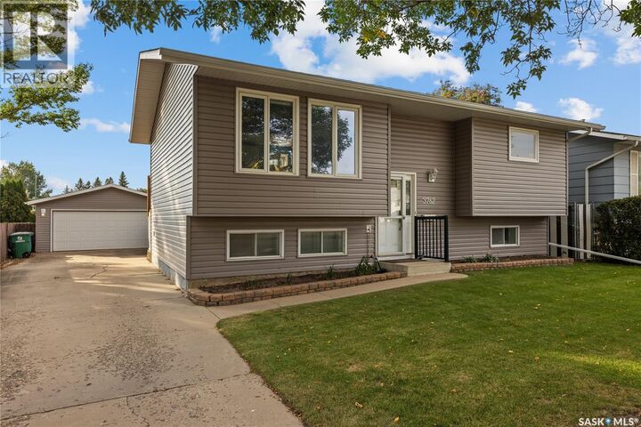 3762 Fairlight Drive  Saskatoon SK S7M 4T5 photo