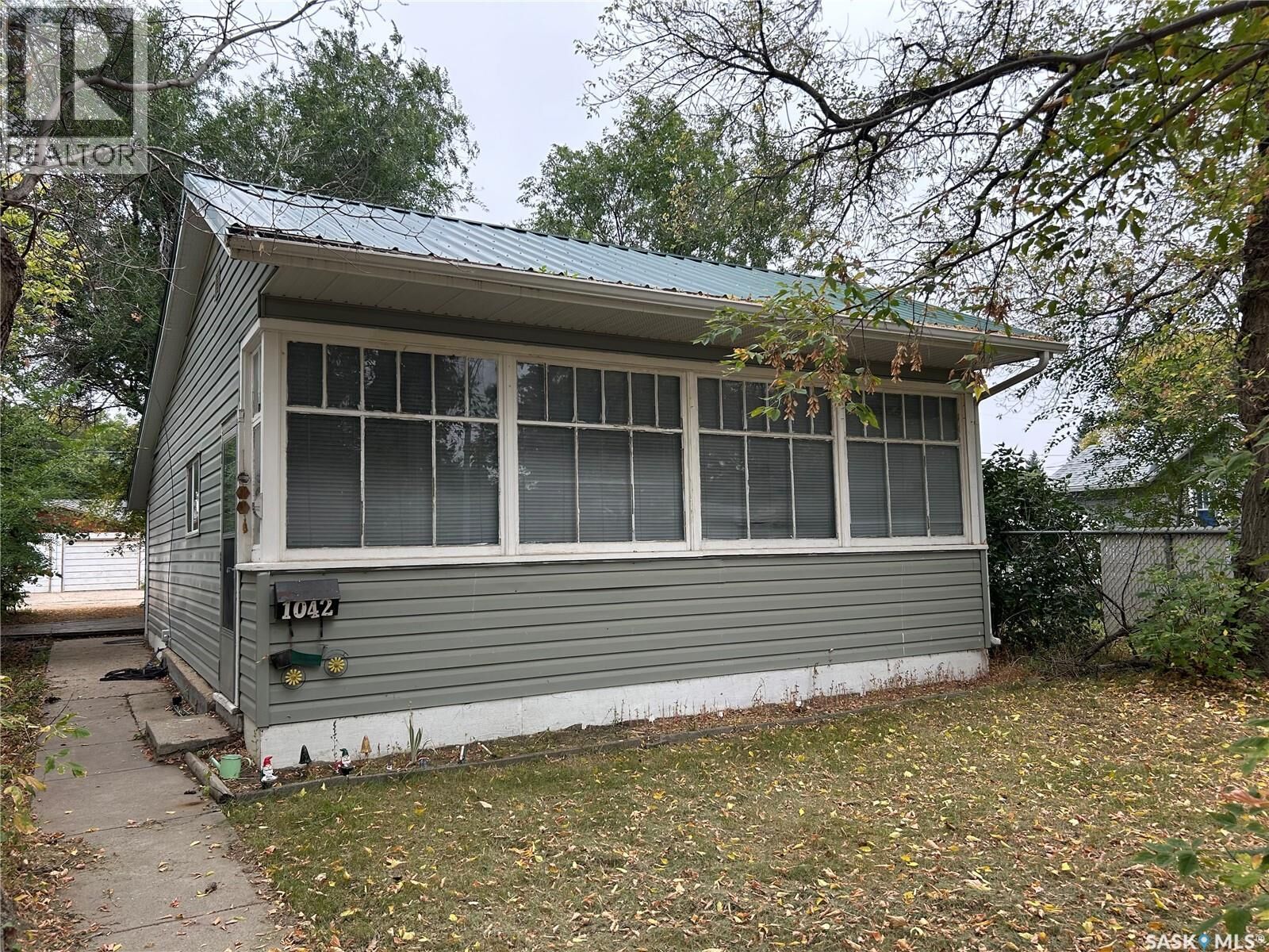 Property Photo:  1042 Coteau Street W  SK S6H 5G4 