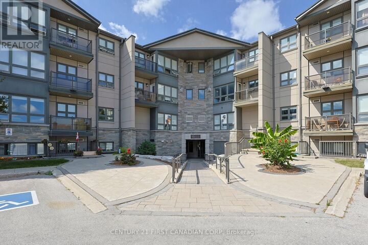 Property Photo:  15 South Jacksway Crescent North 215  ON N5X 3T8 