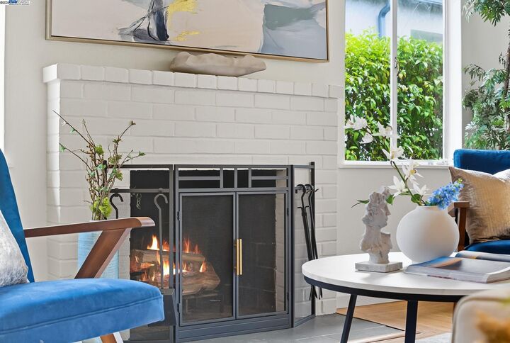 Property Photo: 2980 D St CA 94541