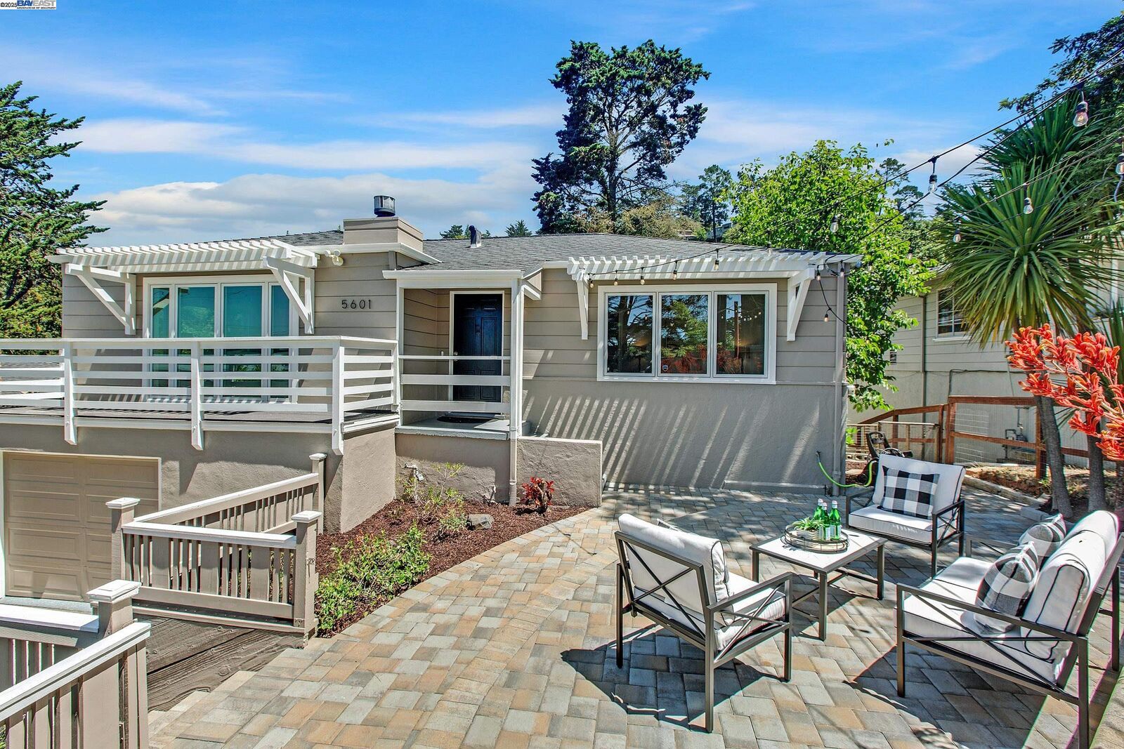 Property Photo: 5601 Castle Dr CA 94611