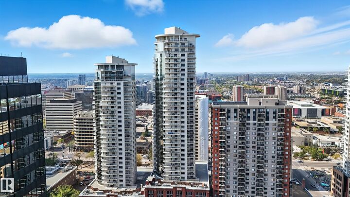 Property Photo:  10152 104 Street NW 3502  AB T5J 0B6 