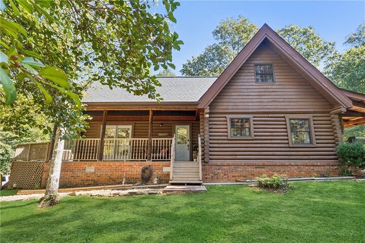 Property Photo:  410 Whiskey Still Drive  GA 30528 