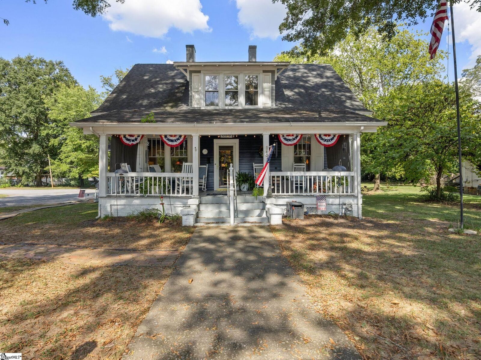 Property Photo:  401 E Rutledge Avenue  SC 29340 