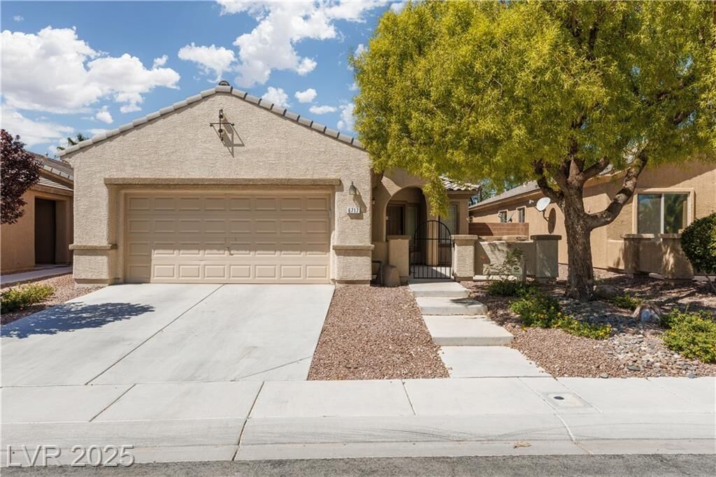 Property Photo: 6717 Divers Loons Street NV 89084