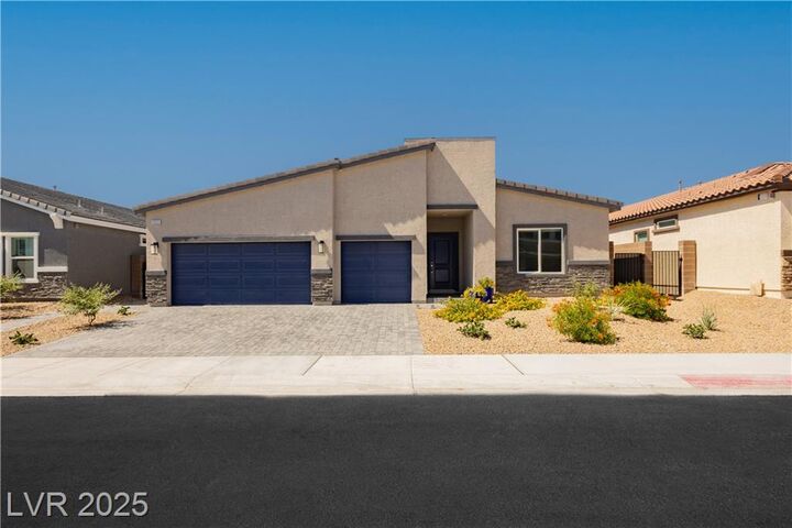 Property Photo:  7511 Phoenix Falls Street  NV 89084 