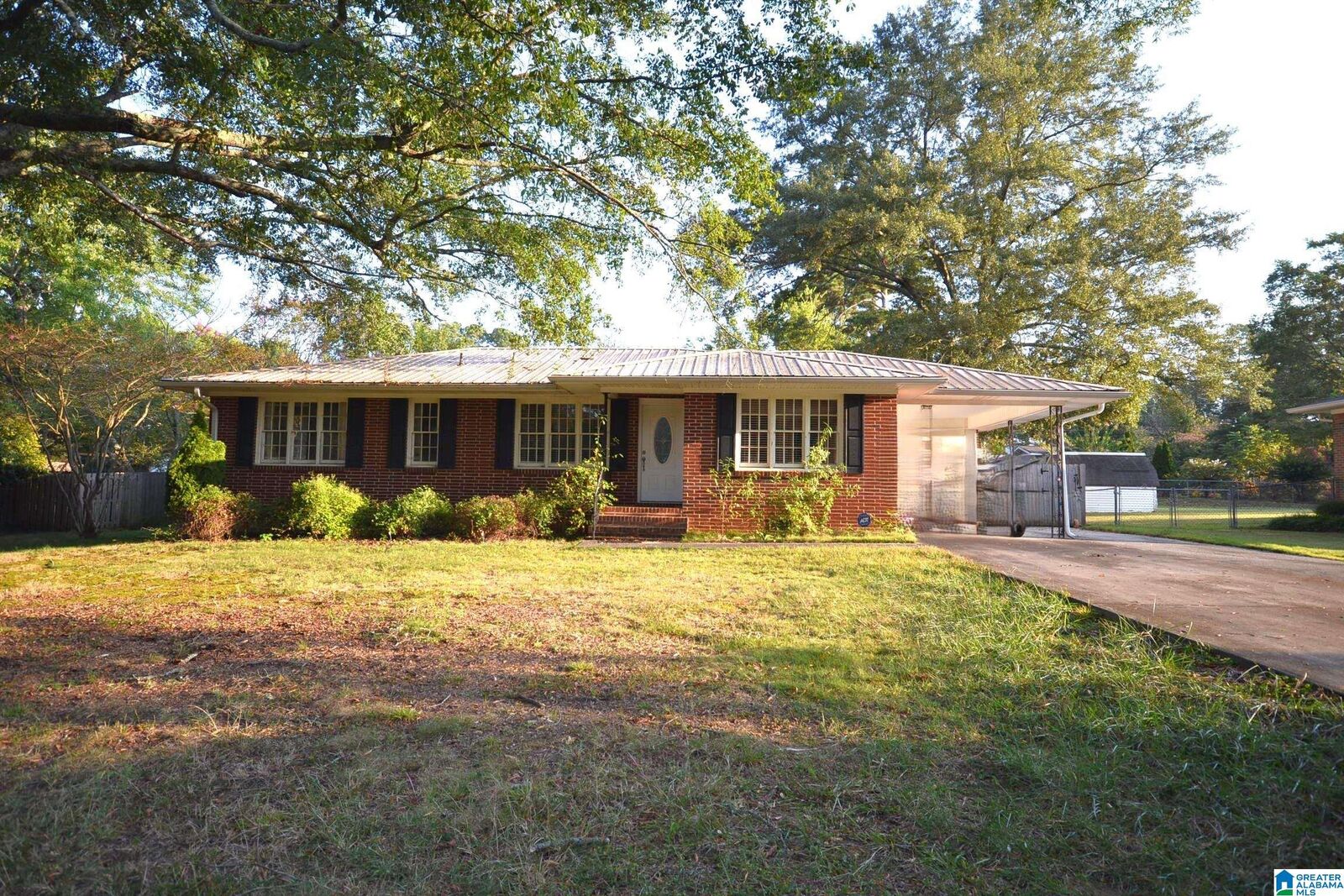 Property Photo:  1611 Edgewood Street  AL 35055 
