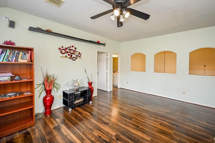 Property Photo: 719 Winter Pines Court TX 77373