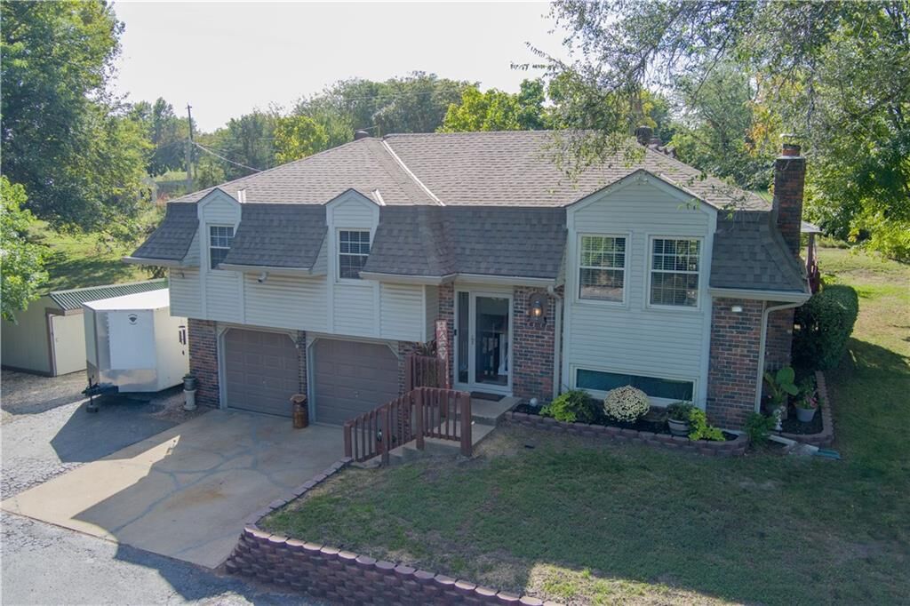 Property Photo:  14316 S Greentree Lane  KS 66061 