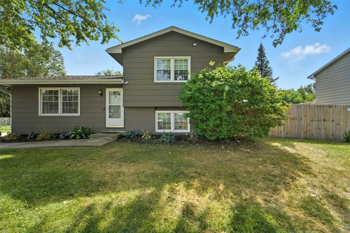 Property Photo: 1028 7th Street NW IA 50009