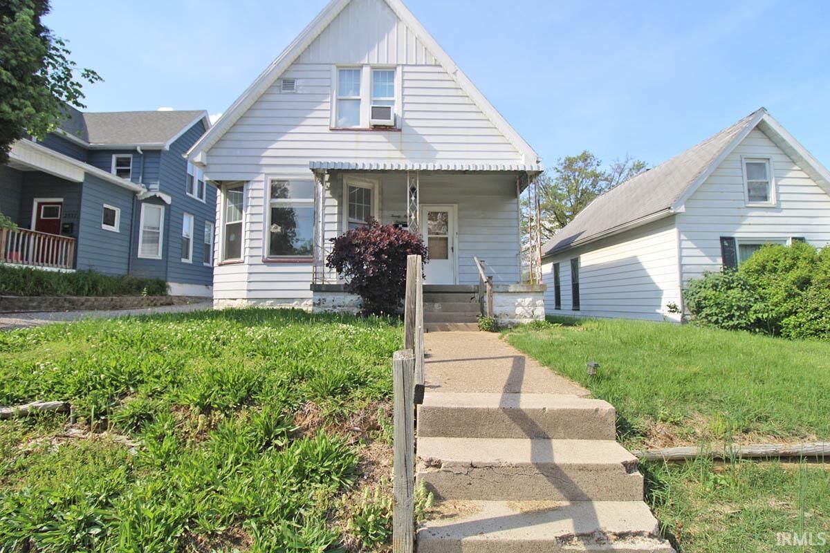 Property Photo: 2813 W Franklin Street IN 47712-5628
