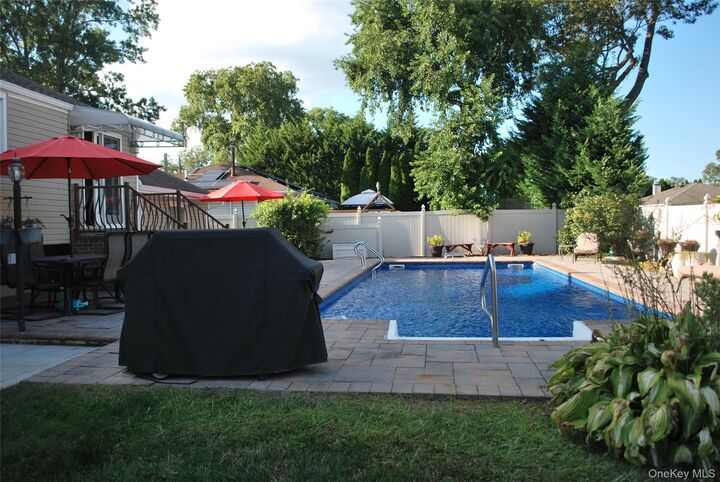 Property Photo: 295 W 4th Street NY 11729