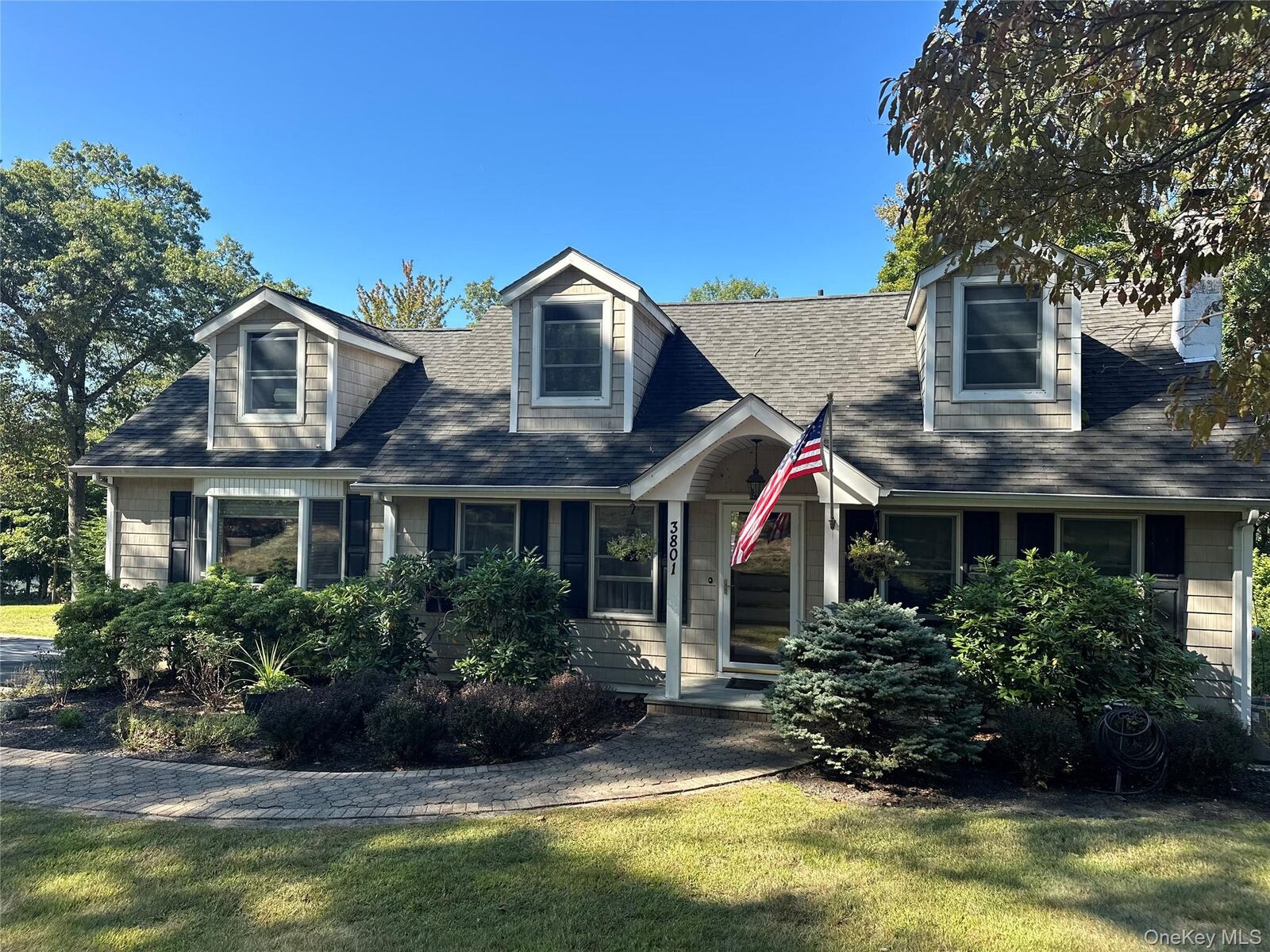 Property Photo: 3801 Valleyview Street NY 10547