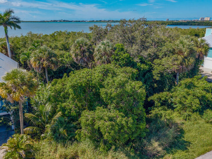 Property Photo:  1989 Sheffield Avenue  FL 34145 