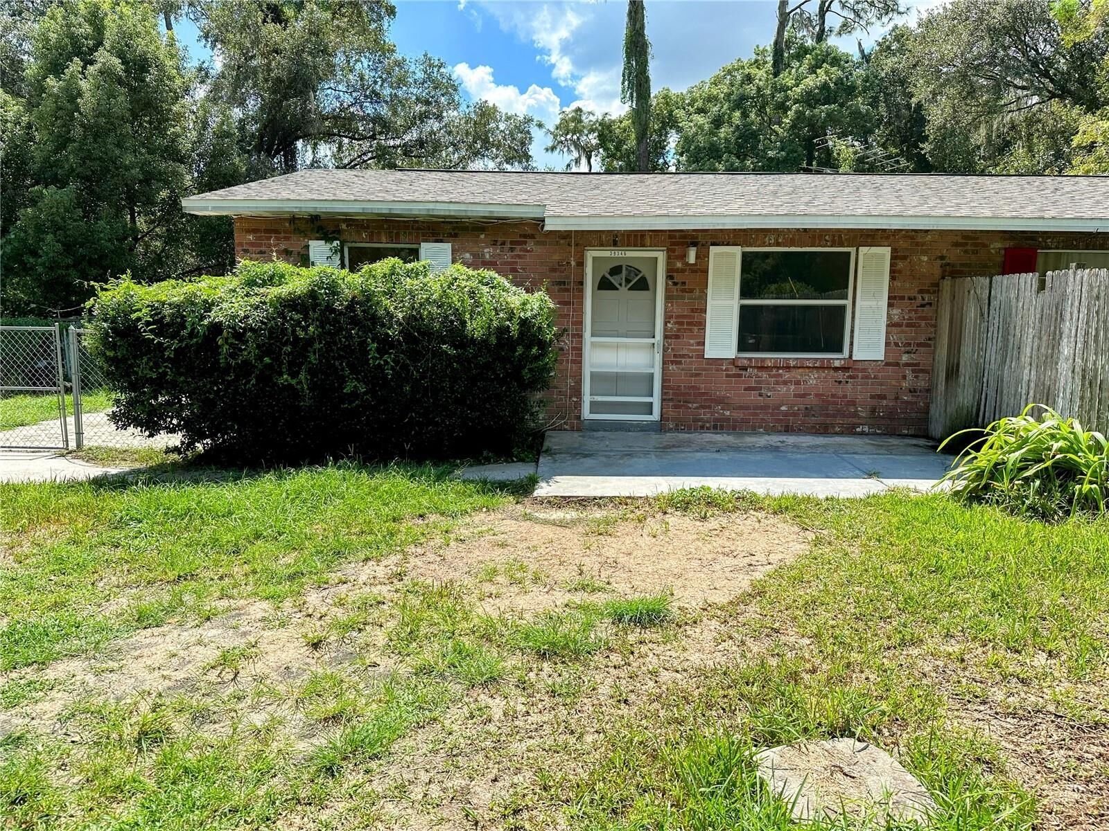 Property Photo: 39346 Rusbe Drive FL 33540