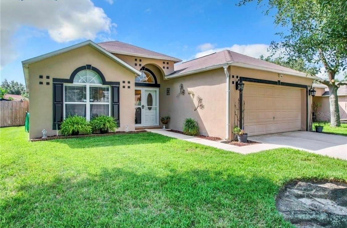 Property Photo:  838 Welch Hill Circle  FL 32712 