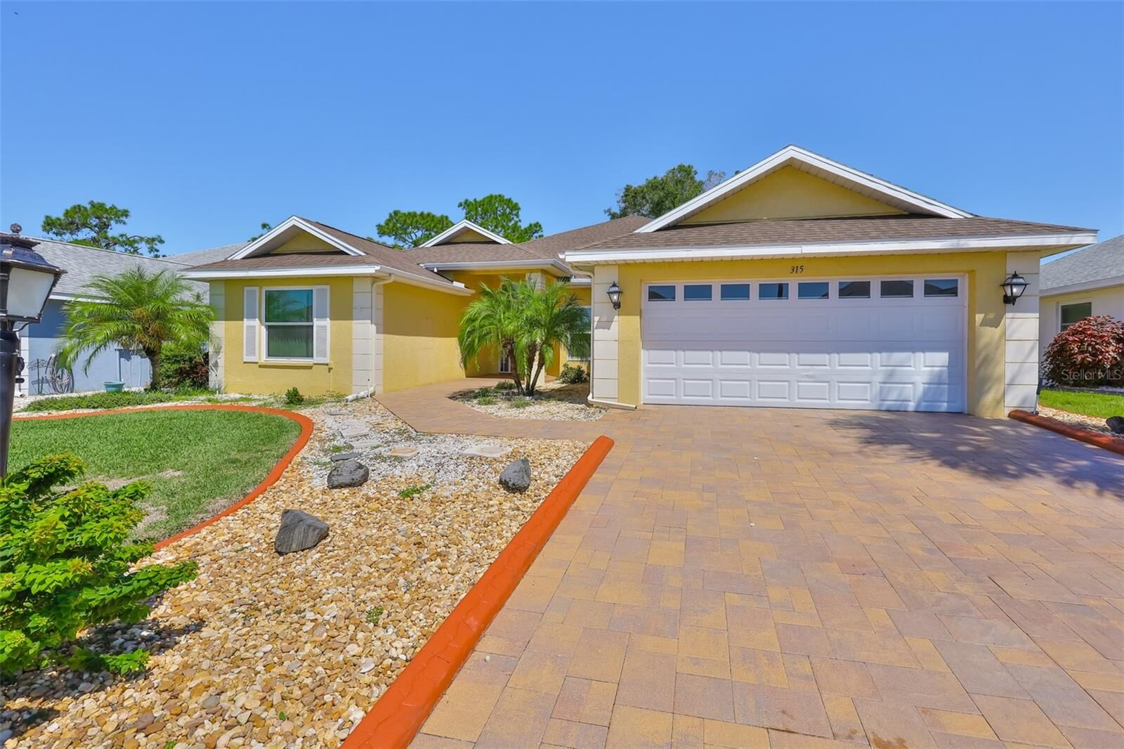 Property Photo: 315 Caloosa Woods Lane FL 33573