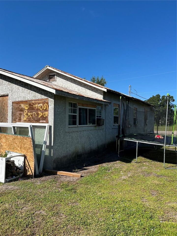 Property Photo:  219 Alabama Avenue  FL 34266 