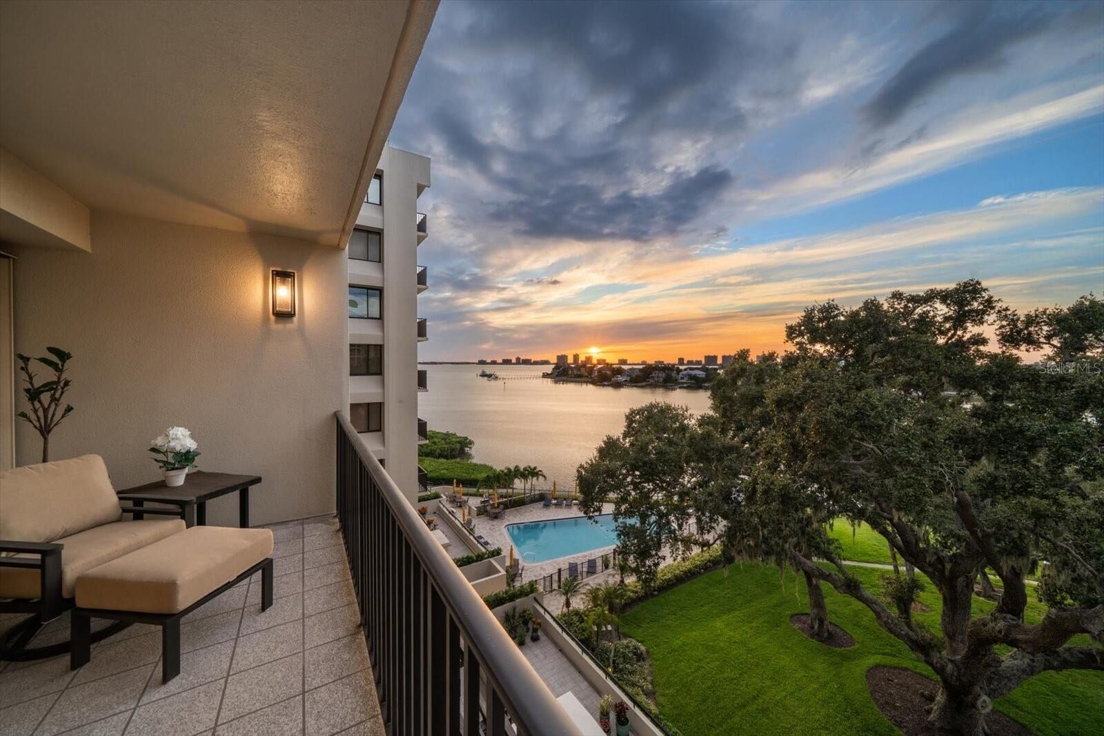 Property Photo:  4 Belleview Boulevard 507  FL 33756 