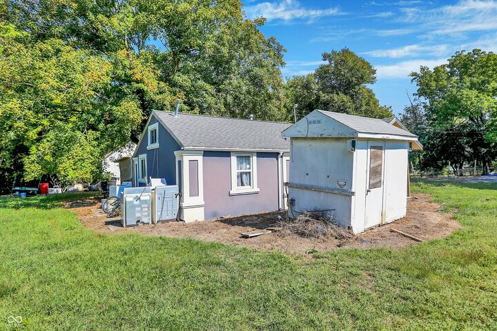 Property Photo:  406 W Linden Street  IN 46035 