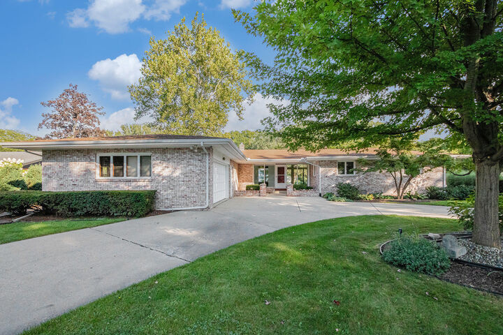 Property Photo: 1510 Moccasin Trail MI 49022