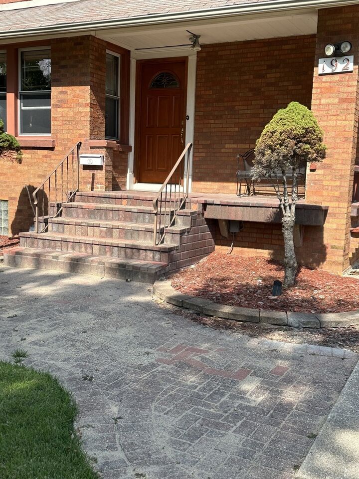Property Photo:  192 Waubansee Road  IL 60546 