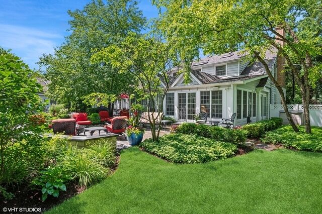 Property Photo:  1010 Hubbard Place  IL 60093 