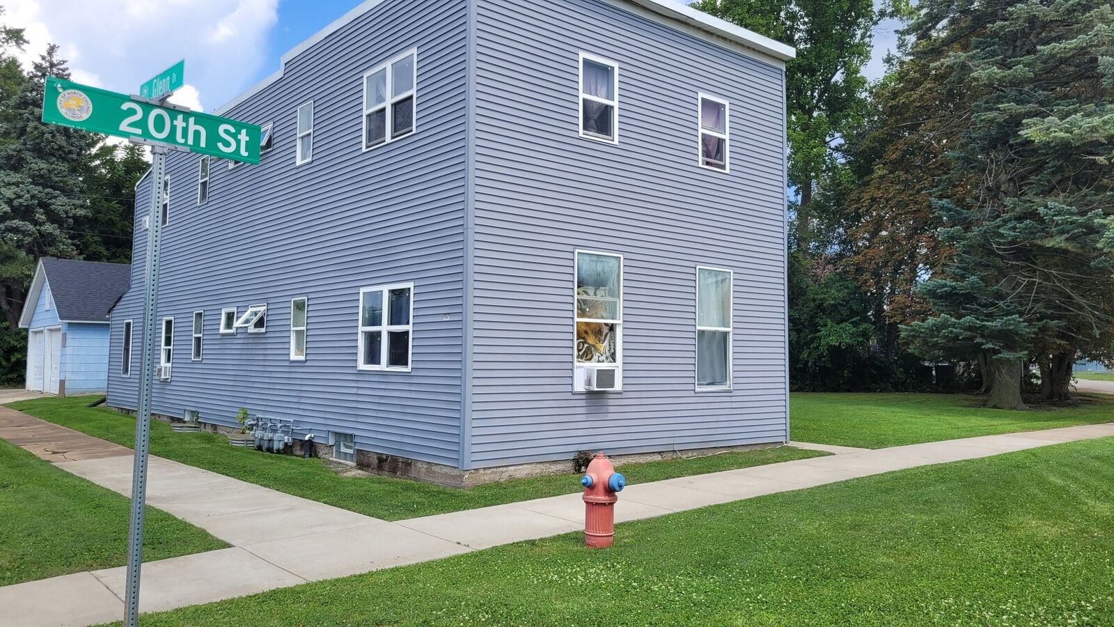 Property Photo: 1128 20th Street IL 60064