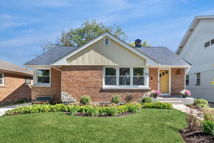617 S Madison Avenue  La Grange IL 60525 photo