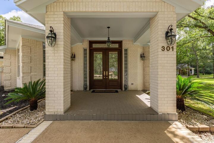 301 Southern Trace  Lufkin TX 75901 photo
