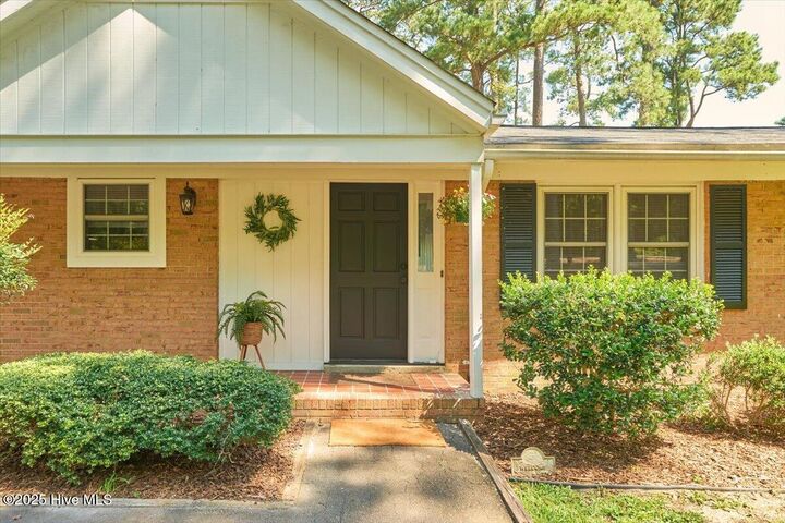 Property Photo:  26 S Lakeshore Drive  NC 28327 