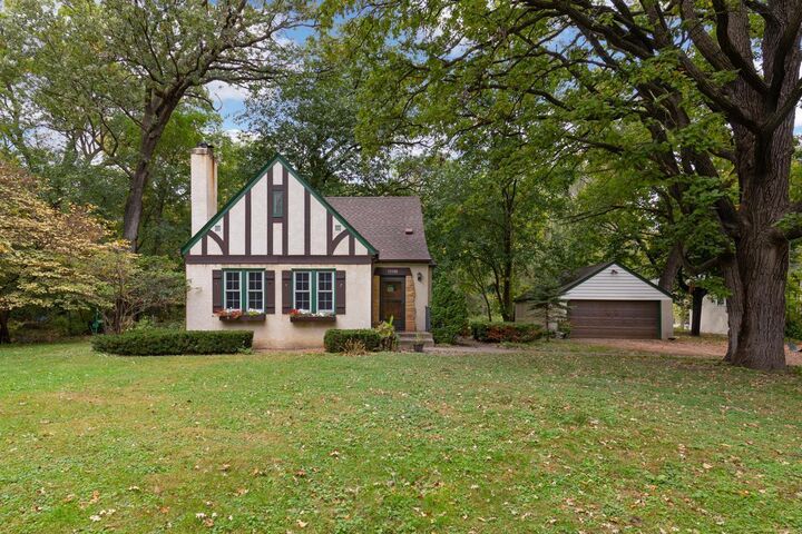 15108 Excelsior Boulevard  Minnetonka MN 55345 photo