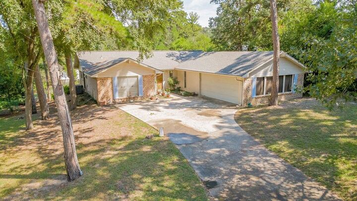 Property Photo:  321 Lakeview Drive  TX 75771