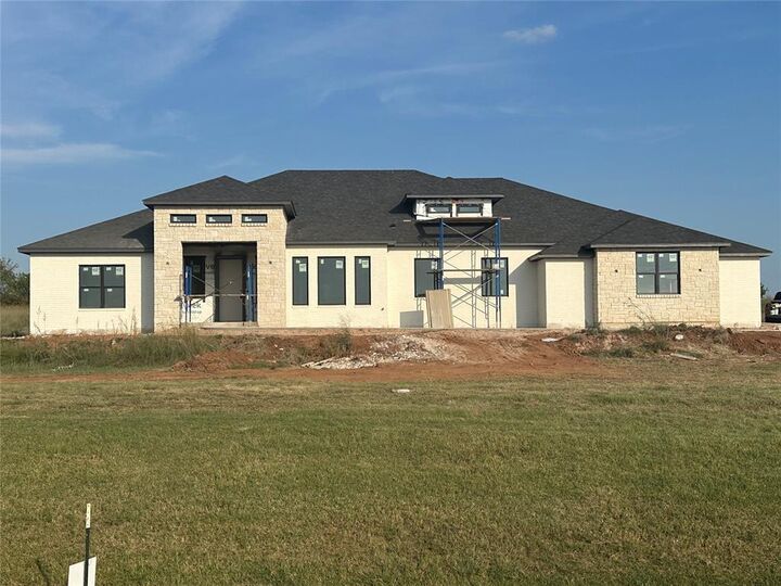 Property Photo:  1331 High Meadow Lane  OK 73093 