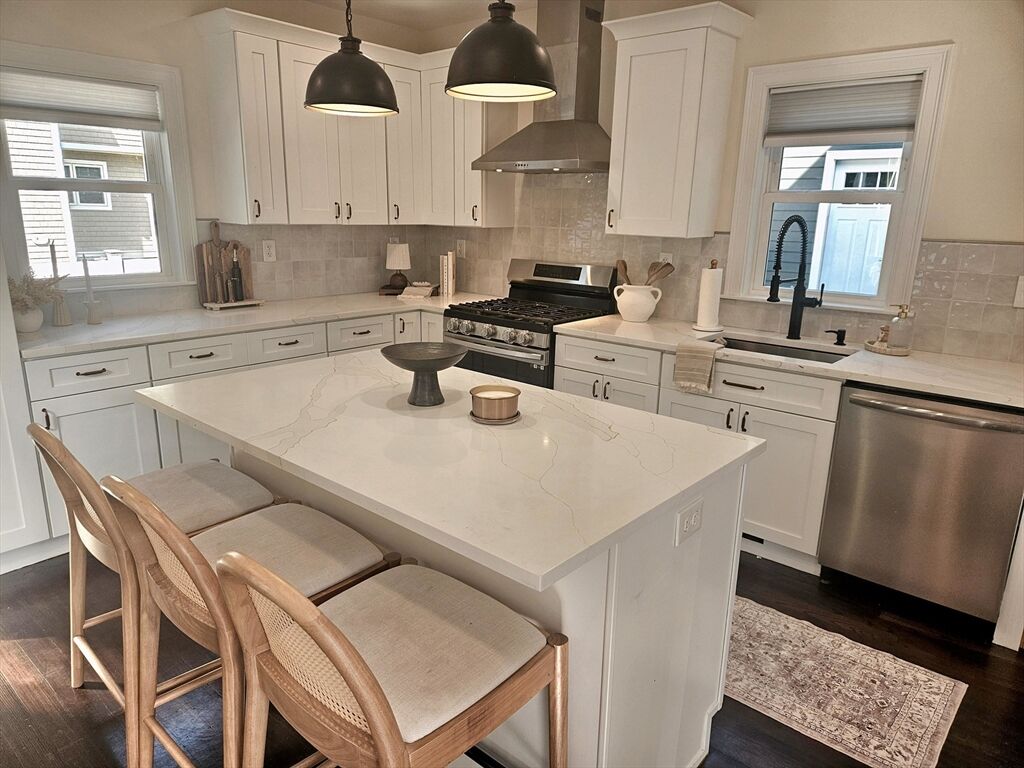 Property Photo:  400 Adams St A  MA 02186 