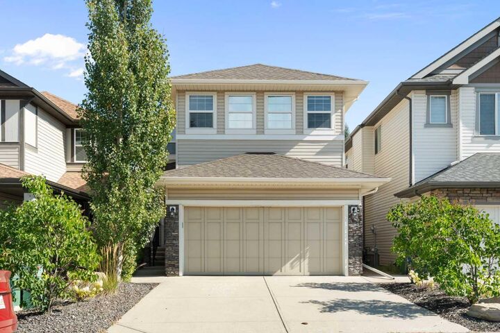 Property Photo:  22 Hillcrest Street SW  AB T4B 0Y5 