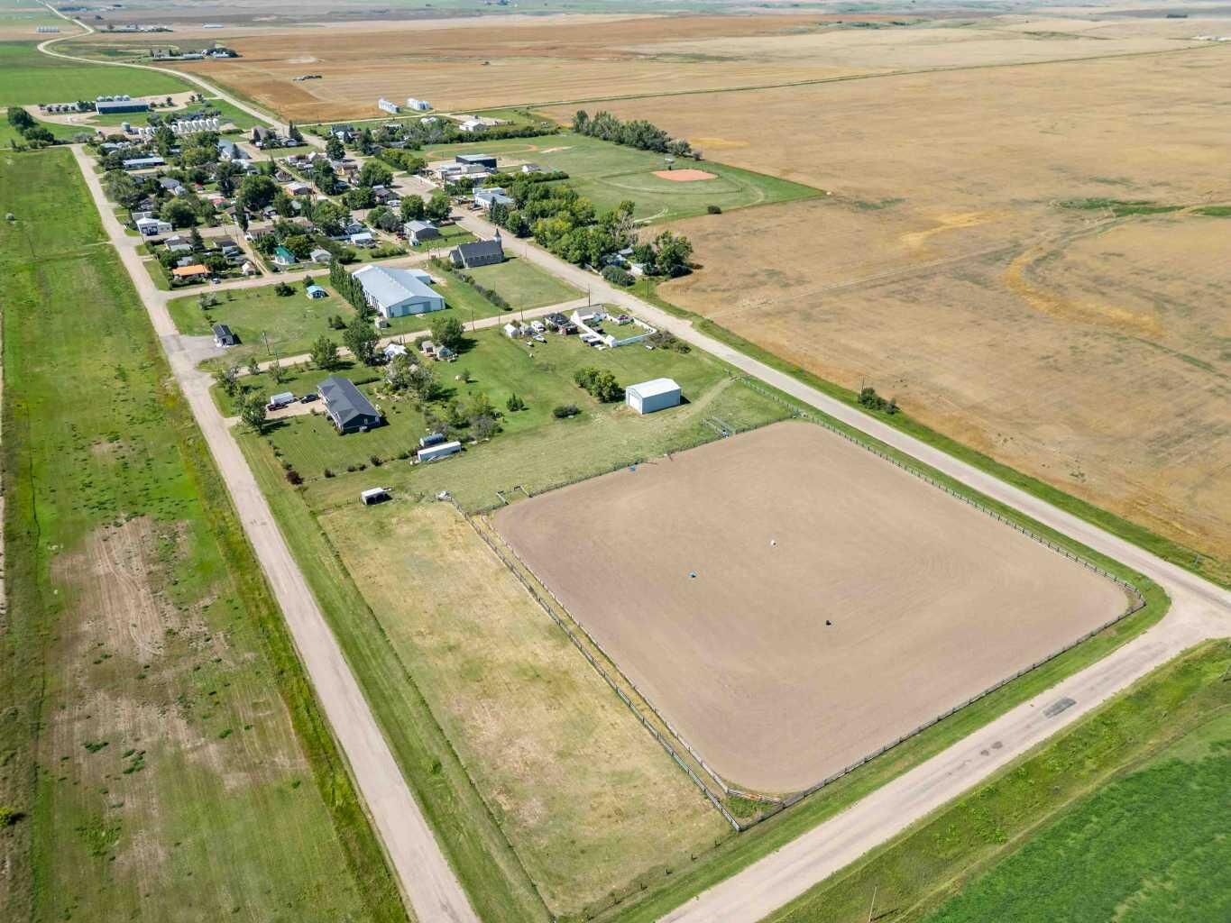 Property Photo: 17 2 Street AB T0J 3B0