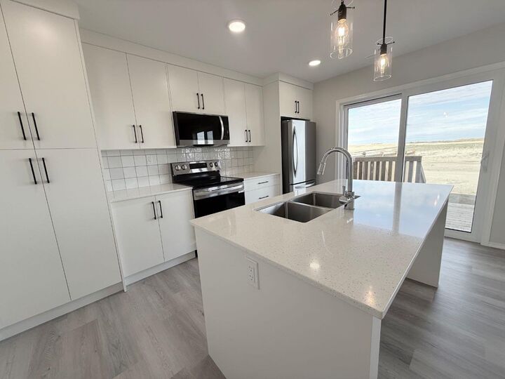 30 Anna Close  Blackfalds AB T4M 0N1 photo