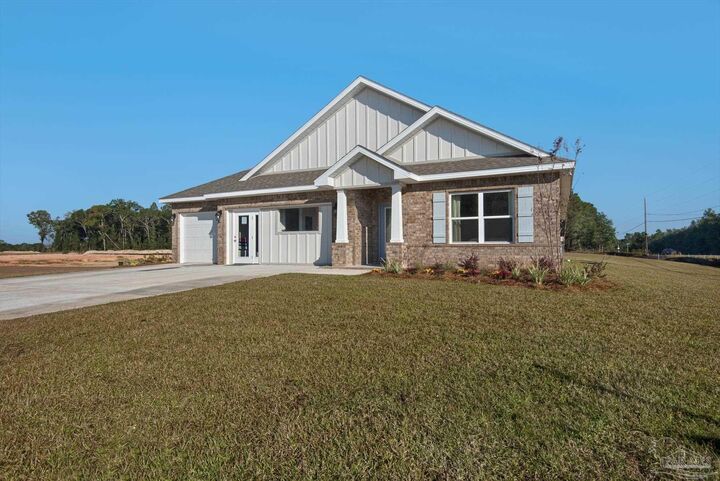 Property Photo:  7604 Piper Cir  FL 32583 