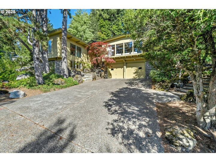 Property Photo: 4623 NW Seblar Ter OR 97210