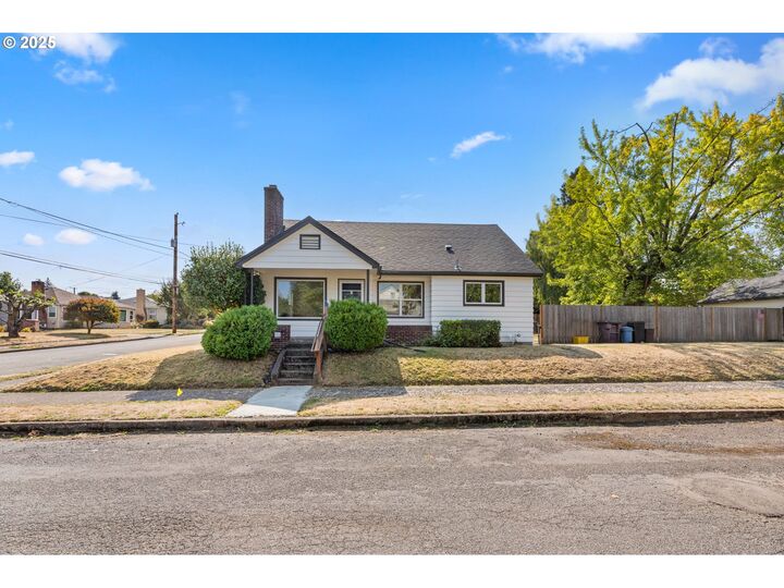 3736 NE Jessup St  Portland OR 97211 photo
