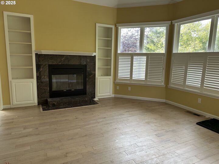 Property Photo: 980 Brooke Ln OR 97415