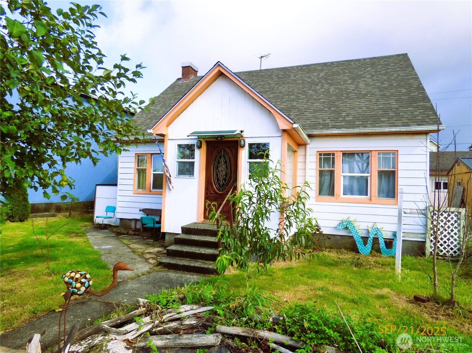 Property Photo:  1309  Riverside Avenue  WA 98550 